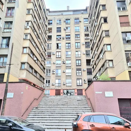 The Adventure 1Br - Steps 2 Metro & Old Town * Bükreş