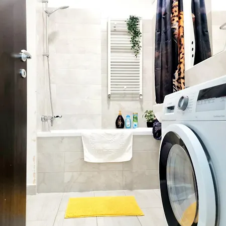 Apartamento The Adventure - Steps 2 Old Town & Metro *