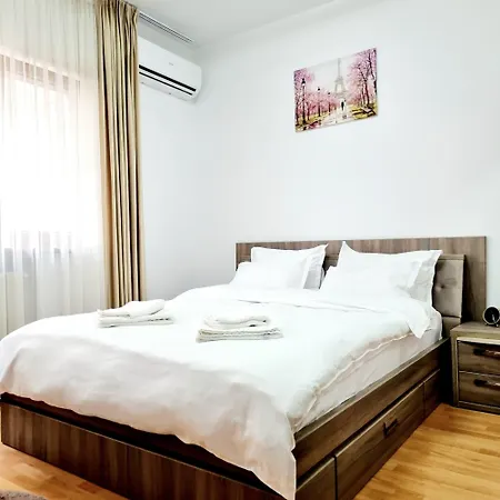 The Adventure 1Br - Steps 2 Metro & Old Town Bükreş