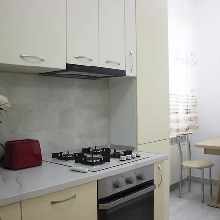 Daire The Adventure 1Br - Steps 2 Metro & Old Town Bükreş