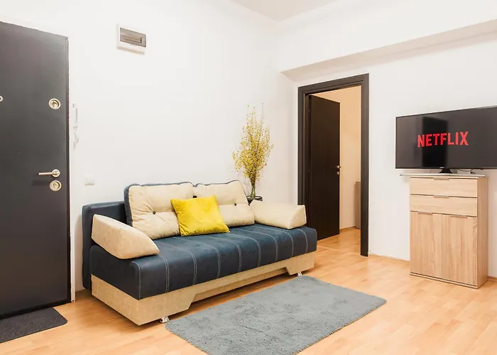 The Adventure - Steps 2 Metro & Old Town Bucareste