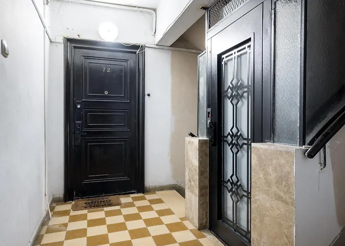 The Adventure - Steps 2 Metro & Old Town Apartamento *