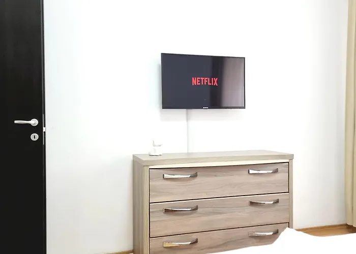 The Adventure - Steps 2 Metro & Old Town アパート *