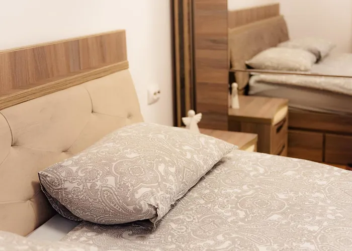 The Adventure - Steps 2 Metro & Old Town アパート