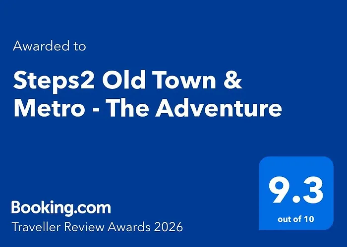 The Adventure - Steps 2 Metro & Old Town Apartment